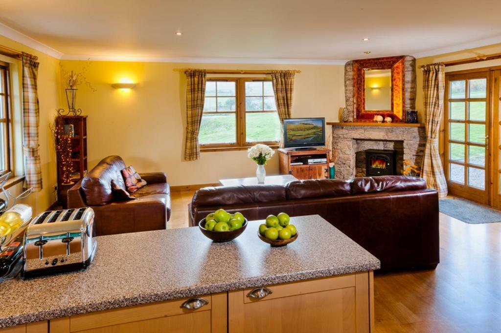 New Woll Estate Villa Ashkirk Ngoại thất bức ảnh